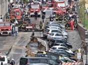 Во Флоренции десятки автомобилей провалились под землю
