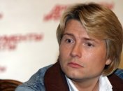 "Натуральный блондин" превращается в восковую куклу