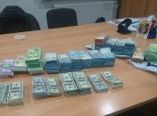 В Украину пытались незаконно ввезти сотни тысяч контрабандных евро и долларов