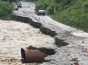 В Ивано-Франковской области повреждены все дороги государственного значения