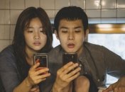 "Паразиты" везде: оскароносный фильм бьет рекорды по просмотрам