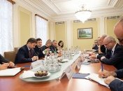 "Готов к диалогу и дискуссии": Зеленский на встрече с послами G7