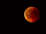 Лунное затмение 21 января 2019: пользователи сети спешат поделиться увиденным