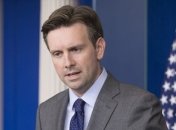 Джош Эрнест: США усилили охрану своих представительств за рубежом