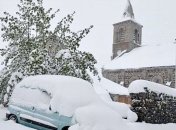 Юг Франции засыпало снегом, объявили предпоследний уровень опасности