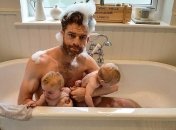 Отец 4 дочерей покорил интернет, показав реальную жизнь (Фото)