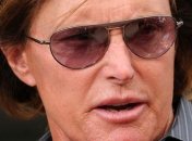 Отец клана Кардашьян-Дженнер все еще носит обручальное кольцо