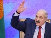 Лукашенко предложил выступить посредником в выводе войск из Дебальцево