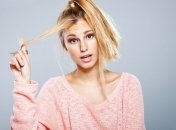 Как защитить волосы летом?