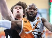 "Черкасские Мавпы" победили чемпионов