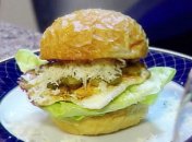 Сэндвич с закрытым яйцом