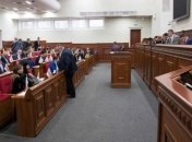 Кто на что учился: киевский депутат подозревается в использовании "липового" диплома