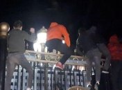 В Бишкеве массовые протесты переросли в стычки с полицией: подробности, фото и видео