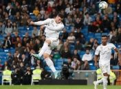 Форвард Реала едва выжил, упав со стены дома