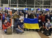Українські полярники повернулись додому після зимівлі на станції "Академік Вернадський"