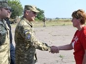 Делегации из Канады показали обстрелы боевиков на Донбассе