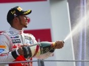 Льюис Хэмилтон продолжит карьеру в Mercedes?