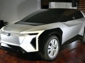 Subaru представила электрический кроссовер (Видео)