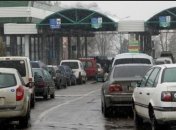 Праздник к нам приходит: на украино-польской границе образовались длинные очереди