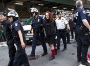 Полиция арестовала десятки активистов "Захвати Уолл-стрит"