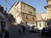 Еще в одном городе Италии начали бесплатно раздавать старые особняки (Фото)