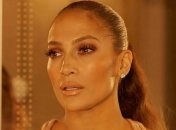 Стиляга: Дженнифер Лопес вводит в моду короткие пиджаки