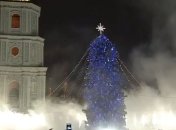 В Киеве торжественно зажгли огни на главной елке страны