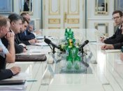 Порошенко призвал определить механизм проведения выборов на Донбассе