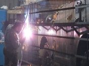 В Днепропетровске "бронируют" автомобили для зоны АТО