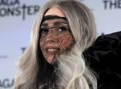 Леди Гагу стошнило прямо на сцене