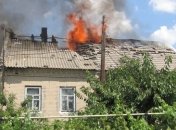 В Мелитополе тушат масштабный пожар - горит малярный цех (Видео)