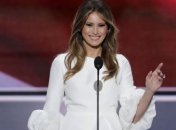 Мелания Трамп удивила скромным нарядом на брифинге