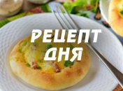 Рецепт дня: Мини-пиццы с беконом и луком
