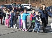 В результате стрельбы в США погибли 20 детей в возрасте до 10 лет