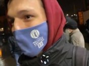 Лейте грязь на меня: мать вступилась за подростка, митинговавшего у дома Порошенко в маске "95 квартала"