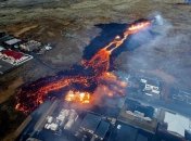 Лава повредила несколько домов