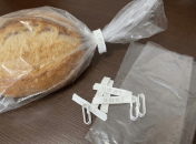 Использование зажимов для хлеба