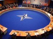 В АП считают, что принимать решение о вступлении в НАТО еще рано 