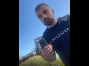 россиянин набросился с матом на женщину с ребенком