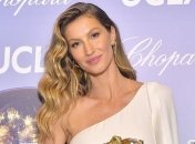 Соблазнительная Жизель Бундхен украсила обложку Vogue