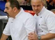 Шеф-повар "Адской кухни" дарит своим подопечным дорогие подарки