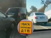 Движение на участке дороги слегка затруднено