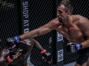 Белорусский боец ММА добыл победу, нанеся запрещенный удар после гонга (видео)