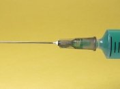 В Британии продолжили проверять вакцину от COVID-19