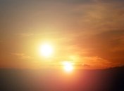 Американец снял на видео загадочные светила на горизонте в Техасе