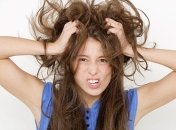 Медики назвали эффективные средства от перхоти