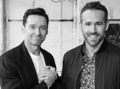 Хью Джекман забавно отметил годовщину перемирия с Райаном Рейнольдсом (Фото, Видео)