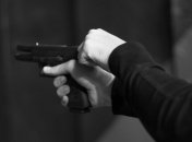 Вместо мишени - в голову: в стрелковом клубе на глазах у инструктора ученик покончил с собой (видео 18+)