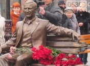 В Кременчуге открыт памятник бывшему мэру города Олегу Бабаеву