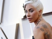 Леди Гага выпускает новую версию своего альбома "Artpop" без R.Kelly